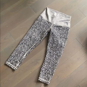Cheetah LULU lemon Capri leggings